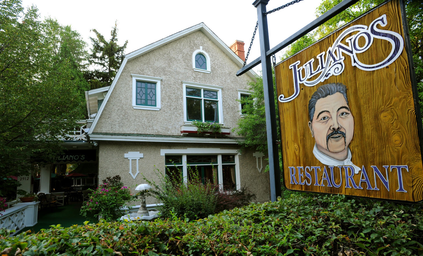 Juliano's
